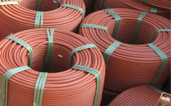 防火安全新标准：聚乙烯阻燃碌曲穿线管的选择指南